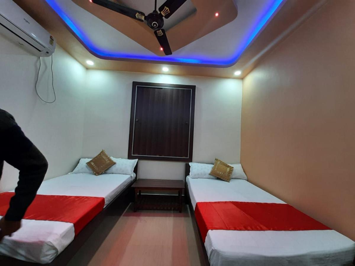 Hotel Shakuntla Palace - 400 Meters Away From Vishnu Pad Temple 7 Mins Walk Gaya Exteriér fotografie