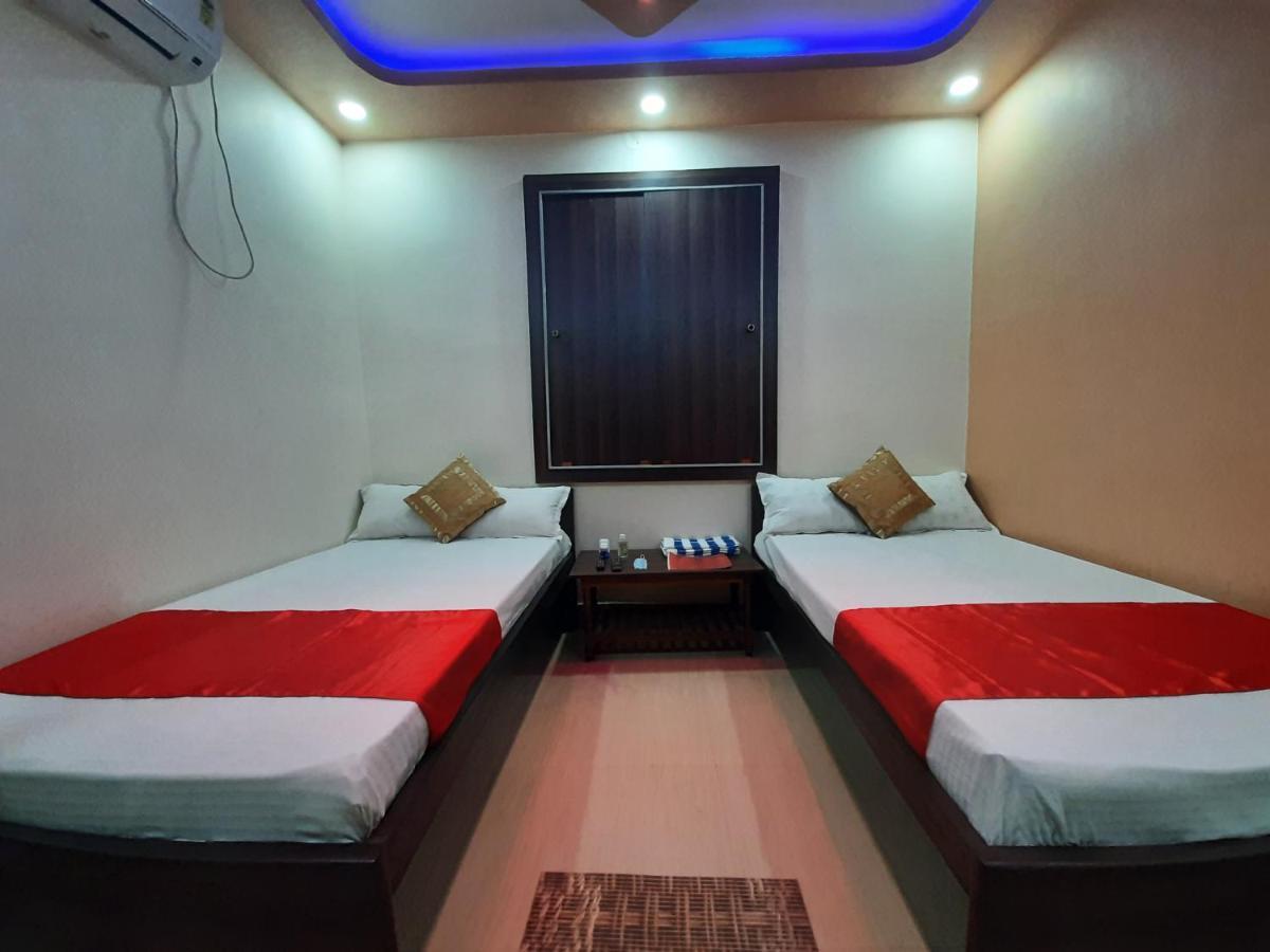 Hotel Shakuntla Palace - 400 Meters Away From Vishnu Pad Temple 7 Mins Walk Gaya Exteriér fotografie