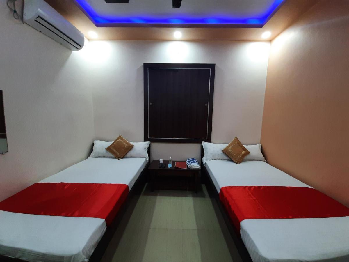 Hotel Shakuntla Palace - 400 Meters Away From Vishnu Pad Temple 7 Mins Walk Gaya Exteriér fotografie