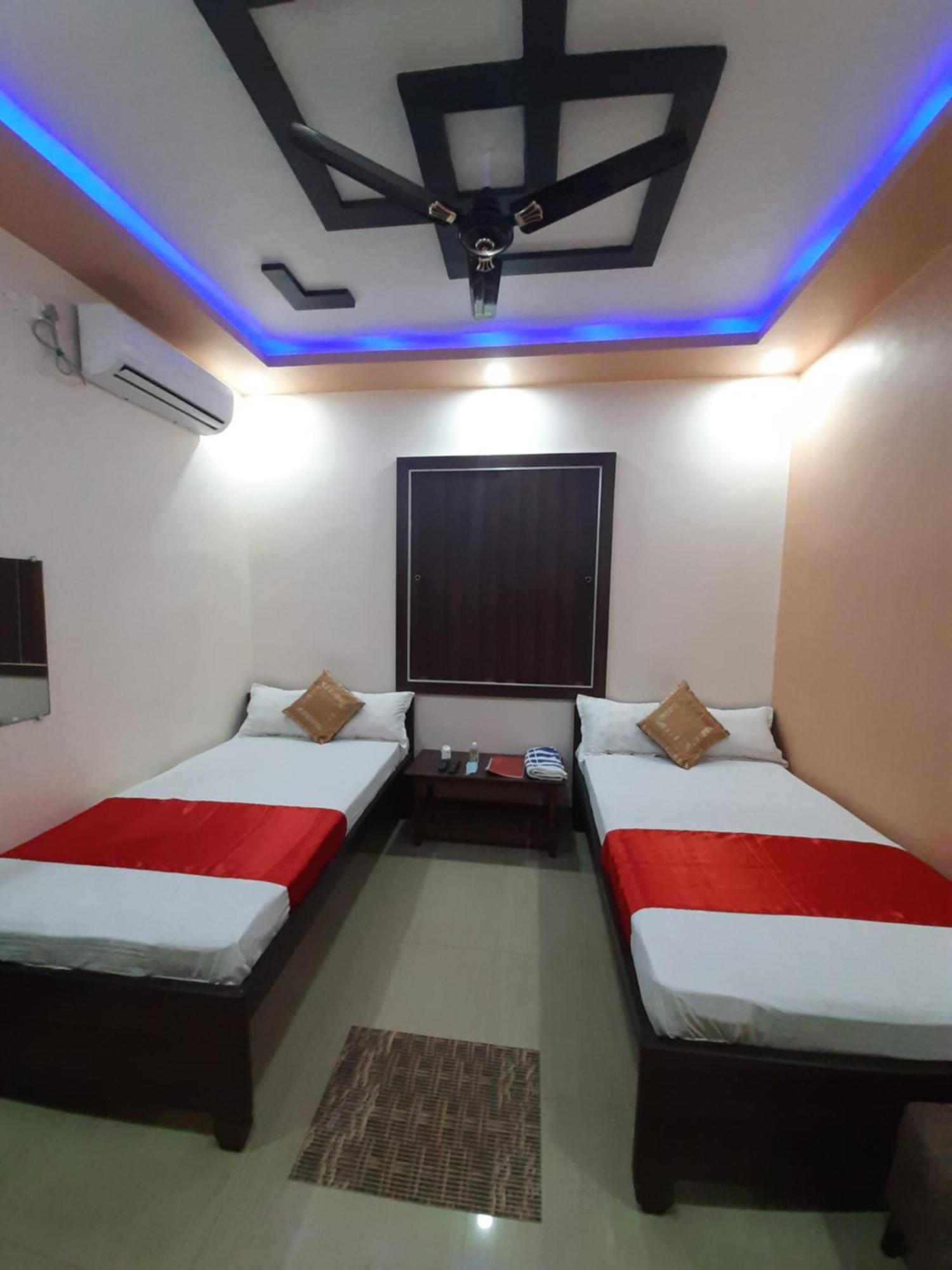 Hotel Shakuntla Palace - 400 Meters Away From Vishnu Pad Temple 7 Mins Walk Gaya Exteriér fotografie