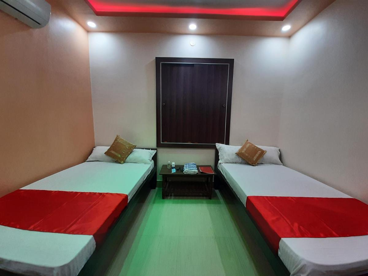 Hotel Shakuntla Palace - 400 Meters Away From Vishnu Pad Temple 7 Mins Walk Gaya Exteriér fotografie
