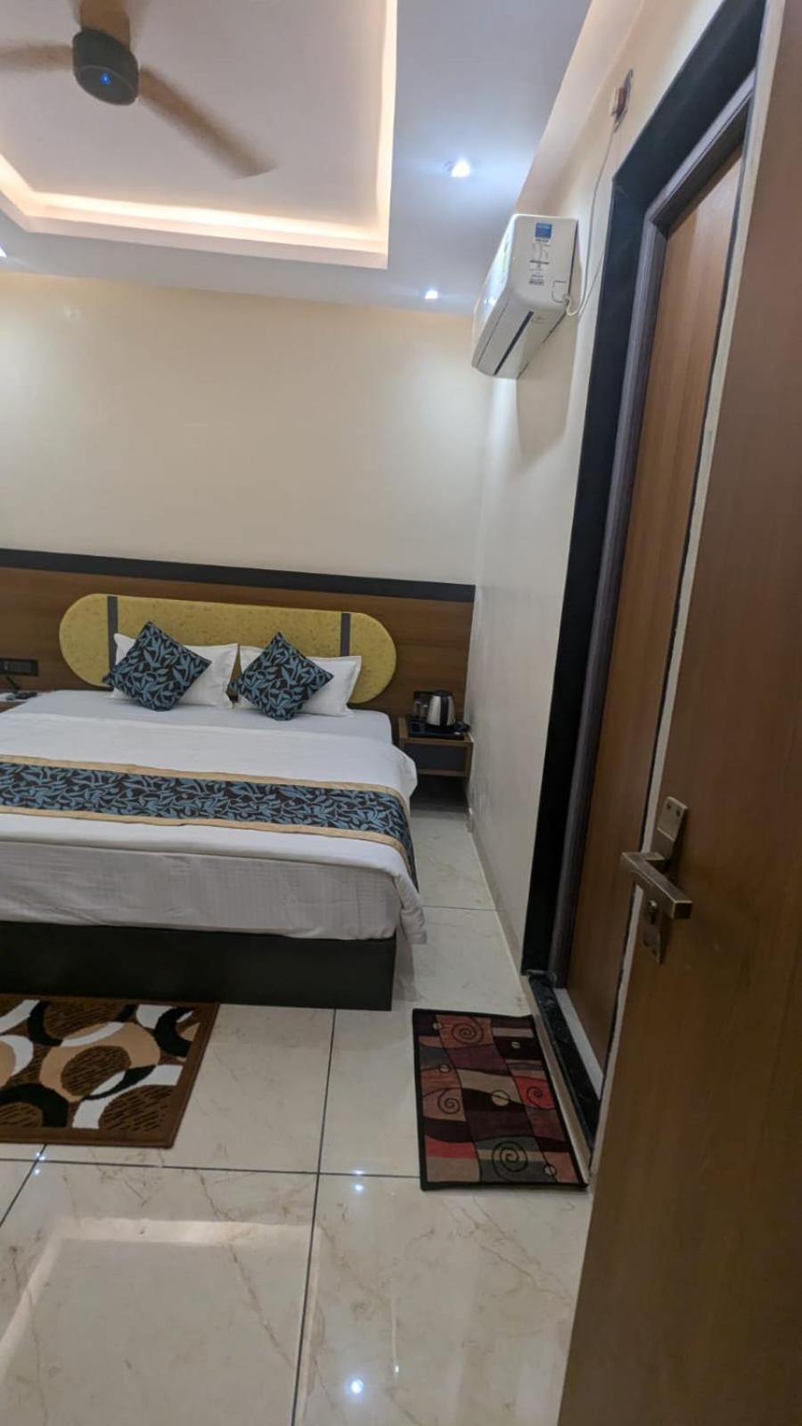 Hotel Shakuntla Palace - 400 Meters Away From Vishnu Pad Temple 7 Mins Walk Gaya Exteriér fotografie