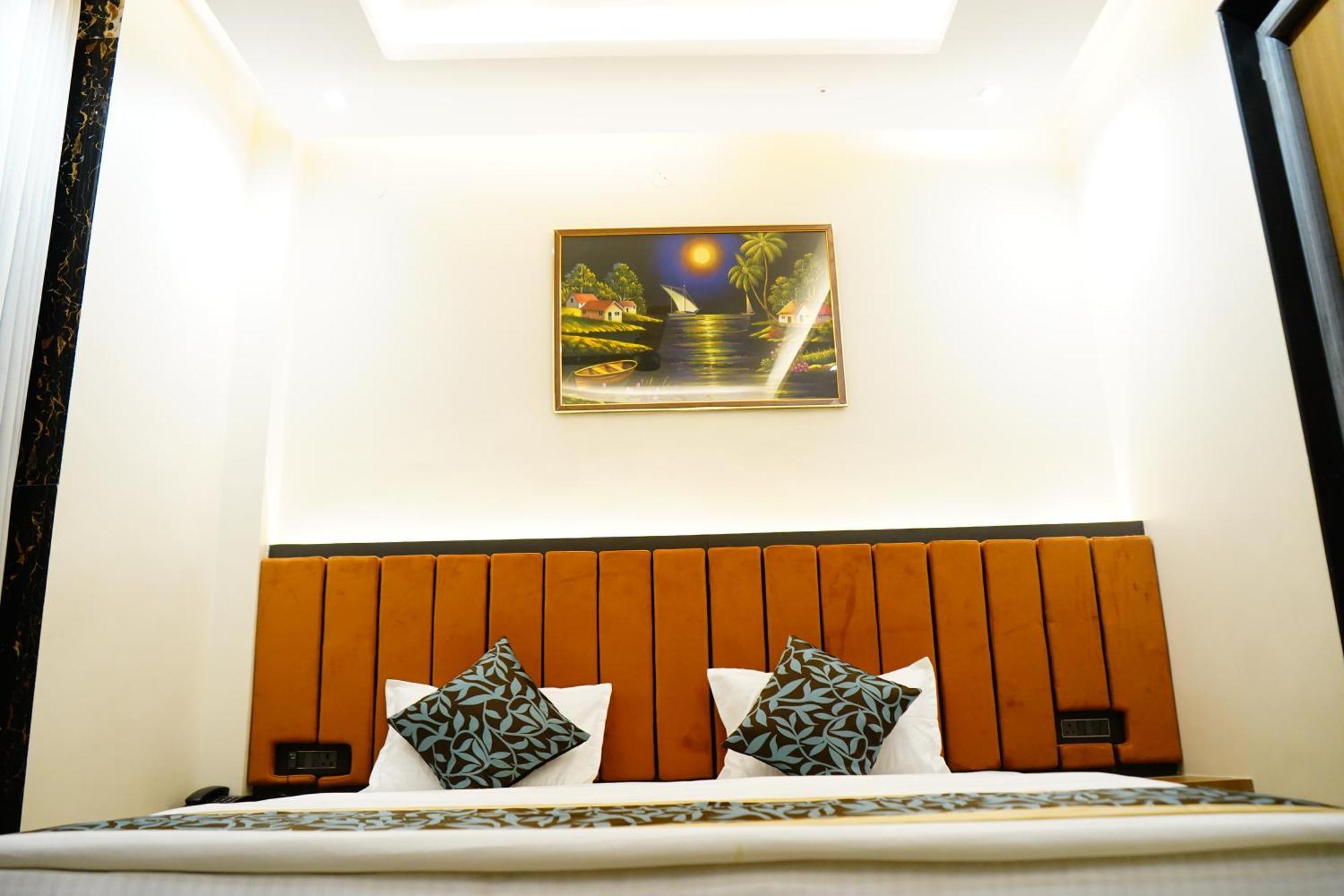 Hotel Shakuntla Palace - 400 Meters Away From Vishnu Pad Temple 7 Mins Walk Gaya Exteriér fotografie