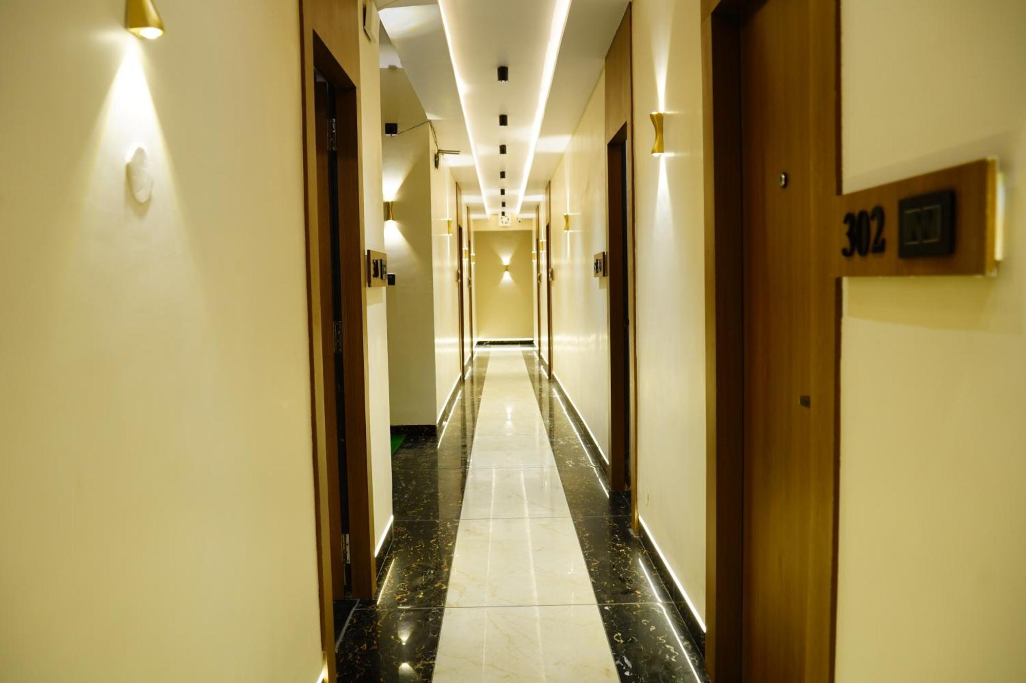 Hotel Shakuntla Palace - 400 Meters Away From Vishnu Pad Temple 7 Mins Walk Gaya Exteriér fotografie