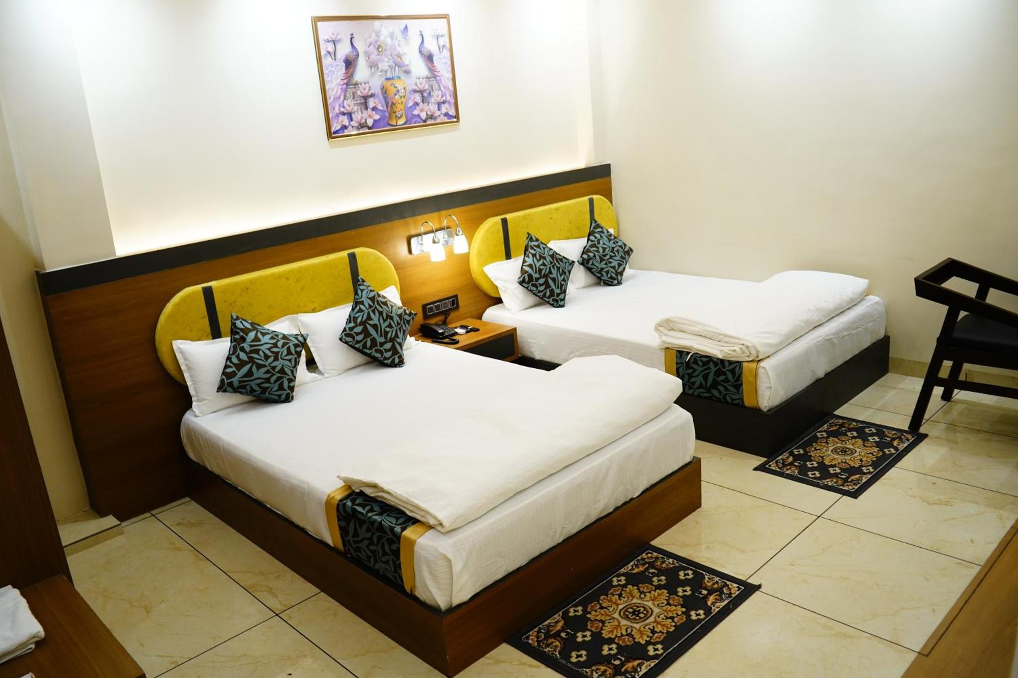Hotel Shakuntla Palace - 400 Meters Away From Vishnu Pad Temple 7 Mins Walk Gaya Exteriér fotografie