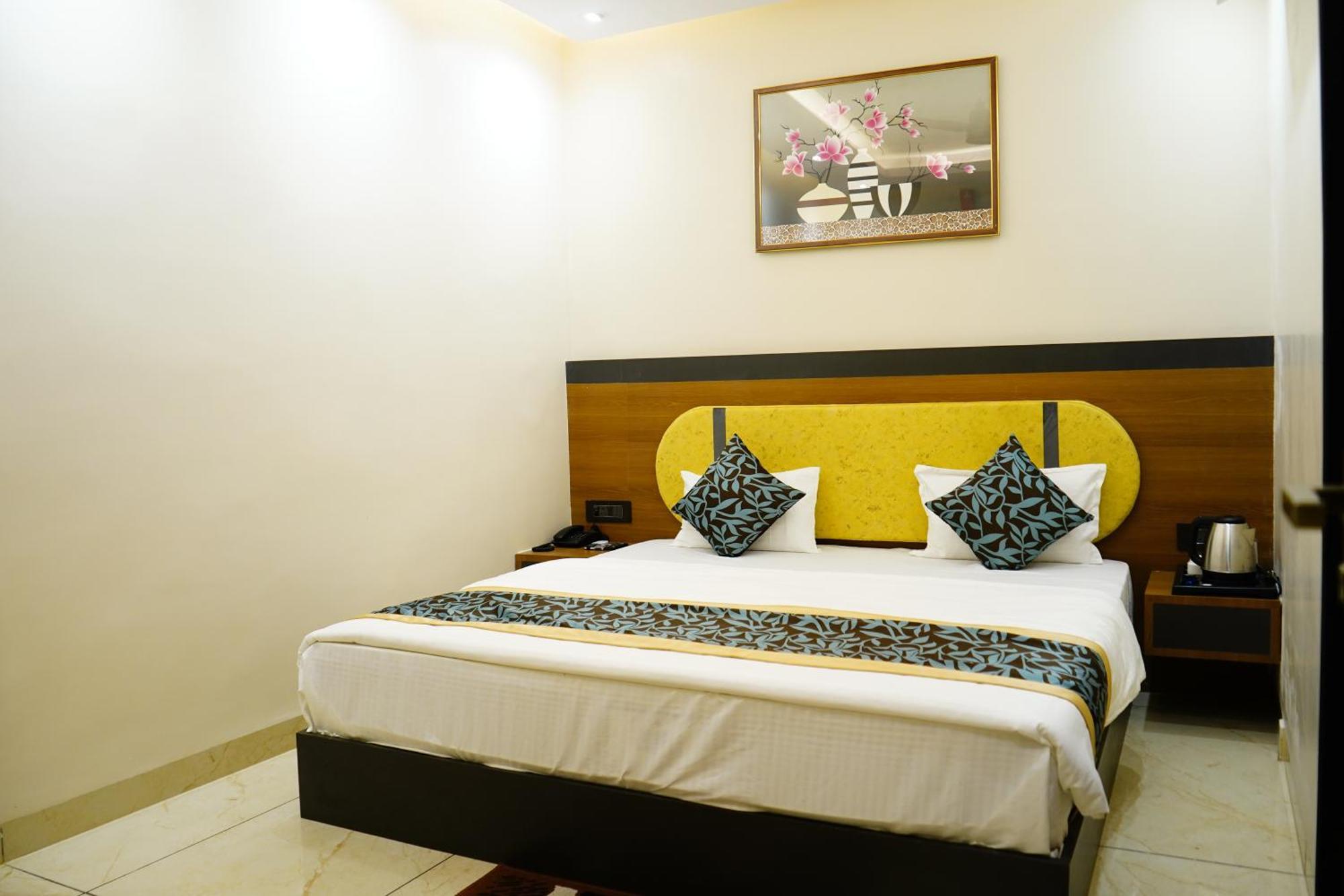 Hotel Shakuntla Palace - 400 Meters Away From Vishnu Pad Temple 7 Mins Walk Gaya Exteriér fotografie