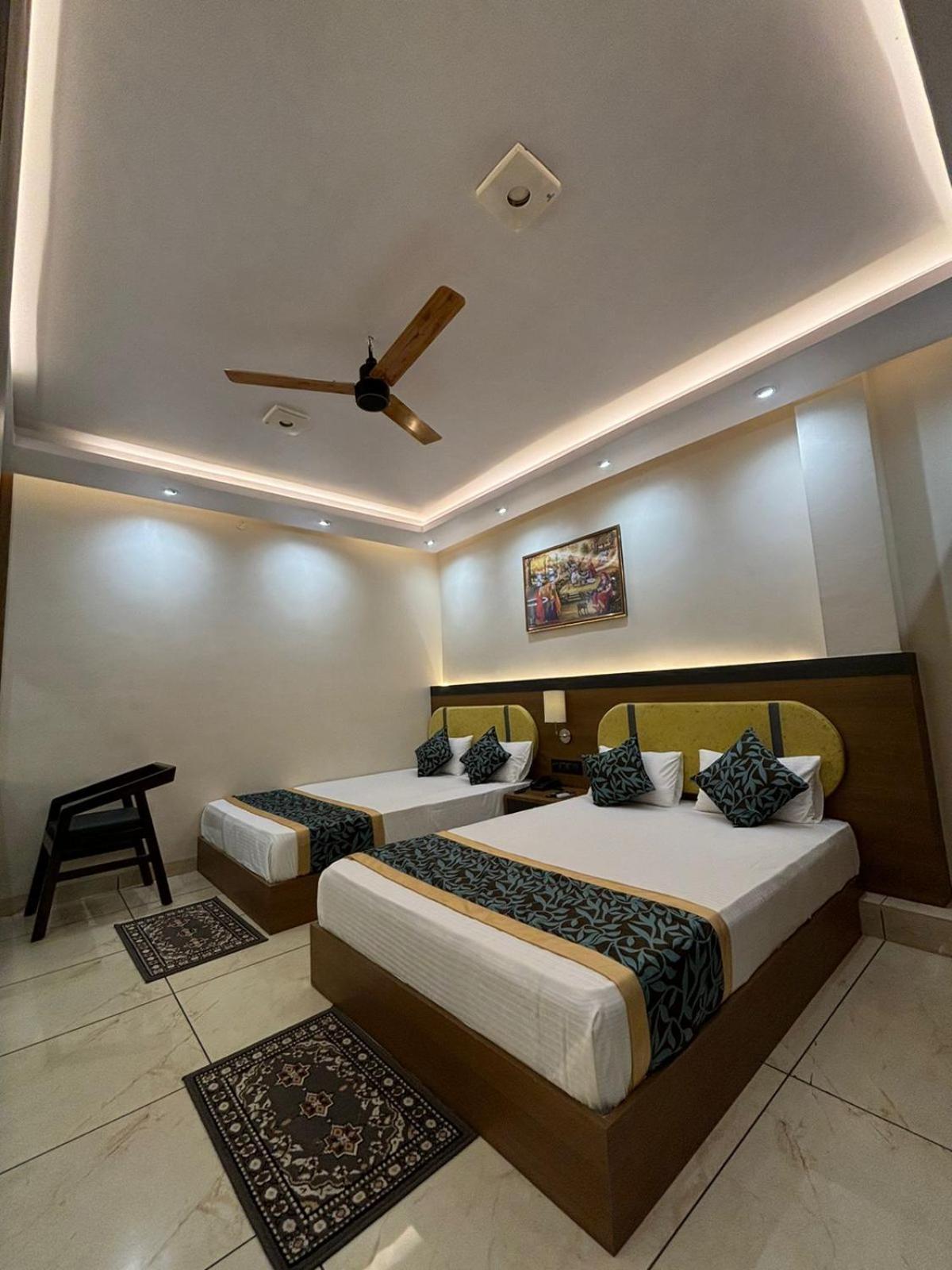 Hotel Shakuntla Palace - 400 Meters Away From Vishnu Pad Temple 7 Mins Walk Gaya Exteriér fotografie
