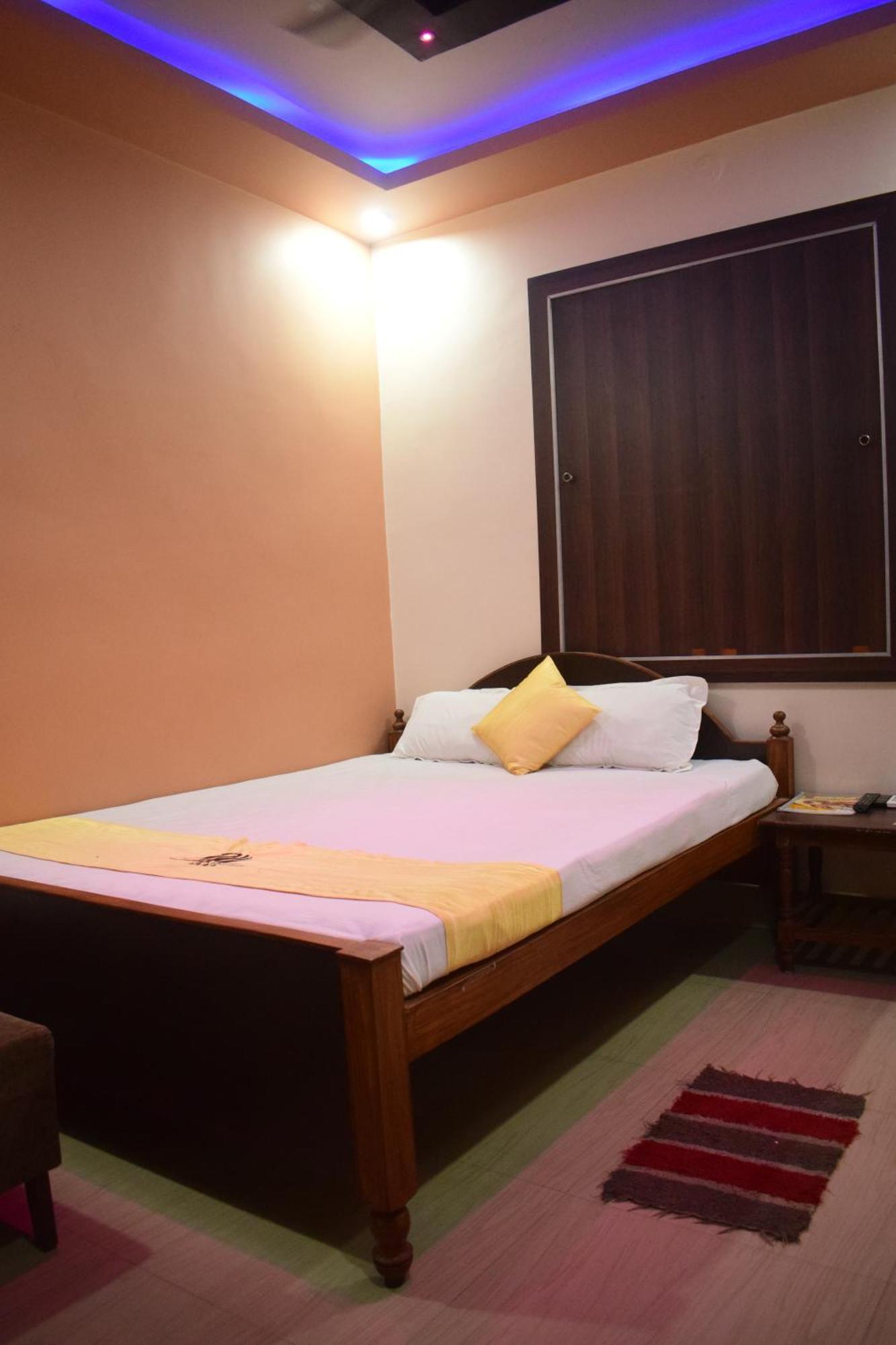 Hotel Shakuntla Palace - 400 Meters Away From Vishnu Pad Temple 7 Mins Walk Gaya Exteriér fotografie
