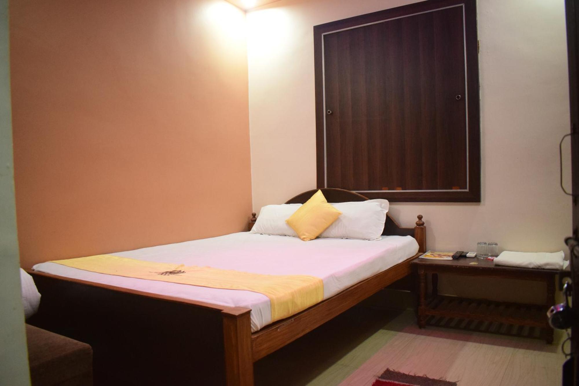 Hotel Shakuntla Palace - 400 Meters Away From Vishnu Pad Temple 7 Mins Walk Gaya Exteriér fotografie