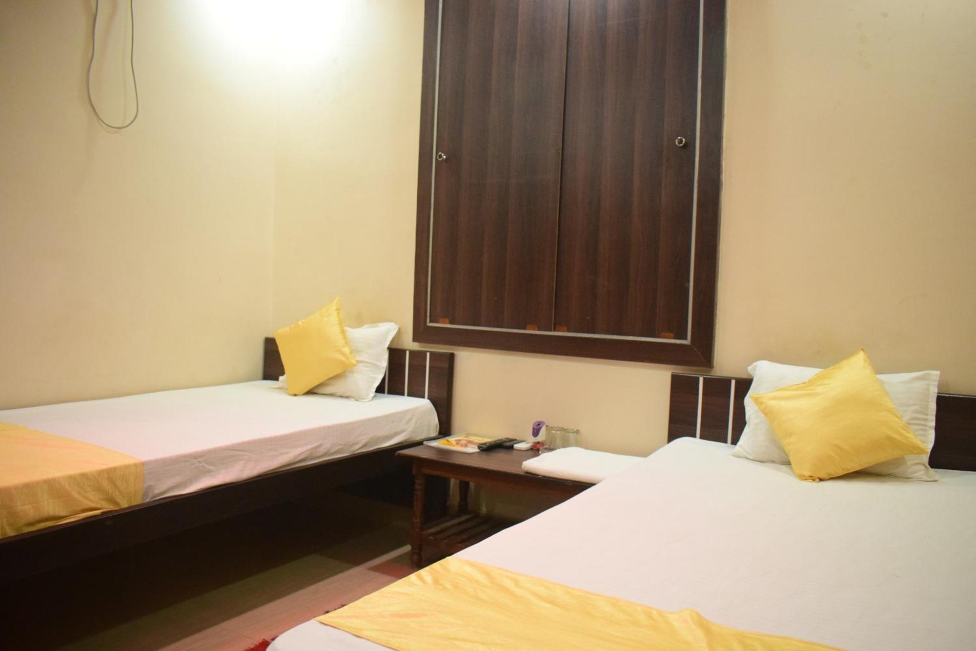 Hotel Shakuntla Palace - 400 Meters Away From Vishnu Pad Temple 7 Mins Walk Gaya Exteriér fotografie